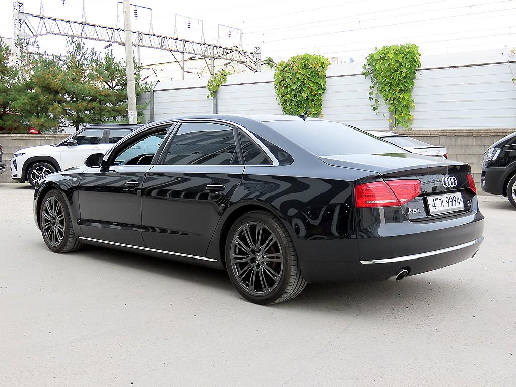 AUDI A8 2012