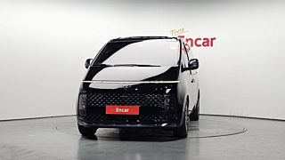 HYUNDAI STARIA 2025