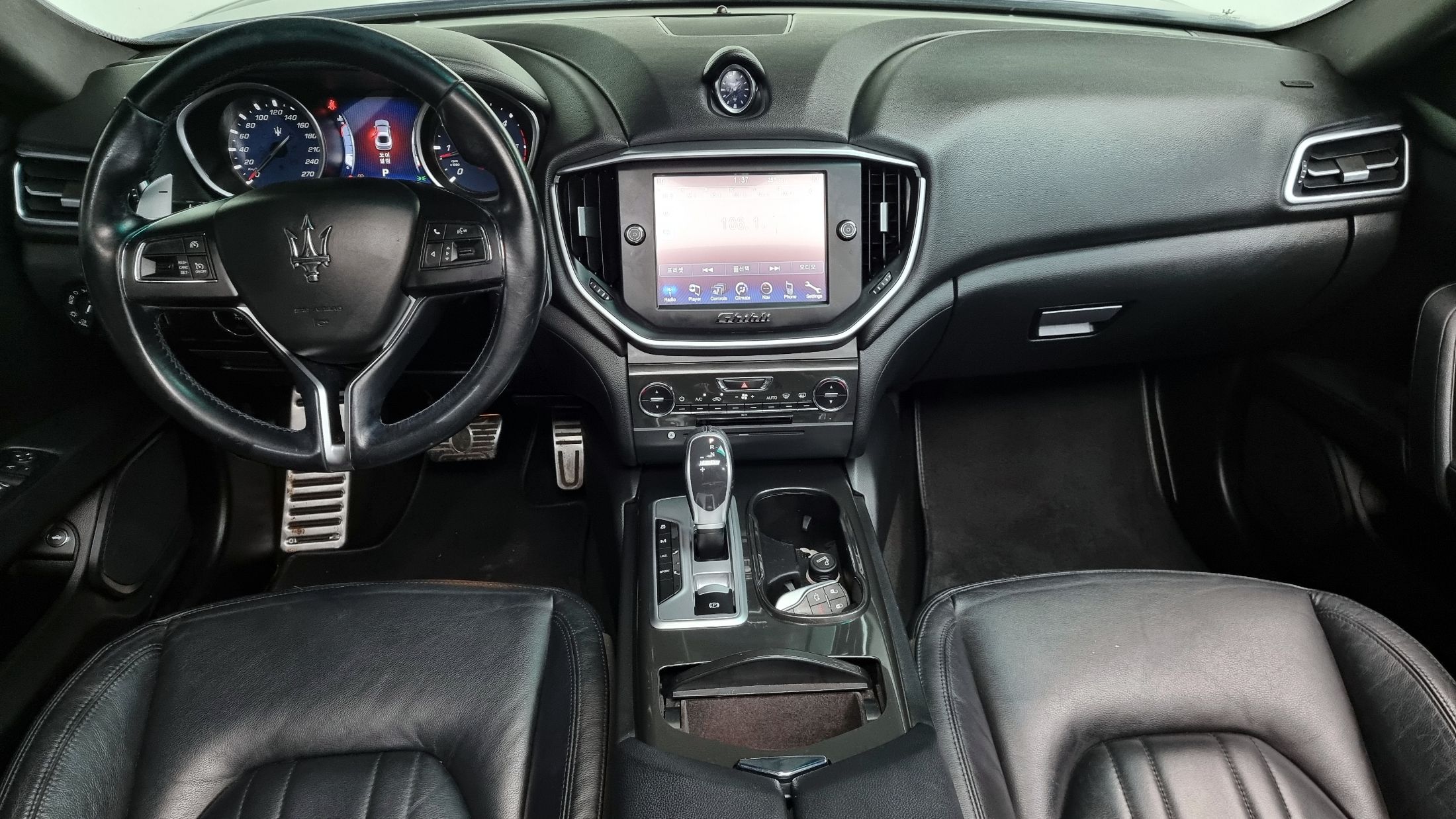 MASERATI GHIBLI 2015