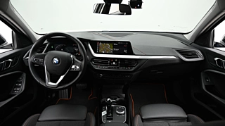 BMW 1-SERIES F40 2021