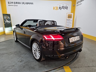 AUDI TT8S 2016