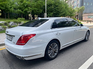 GENESIS EQ900 2016