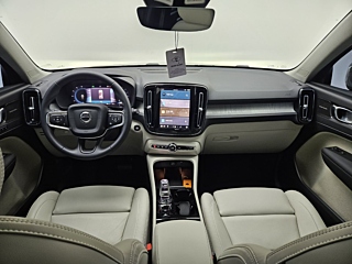 VOLVO XC40  B4 2024