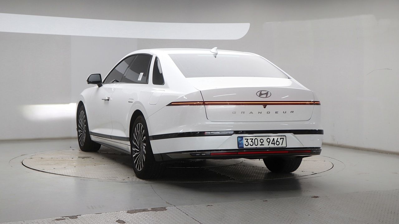 HYUNDAI GRANDEUR HYBRID GN7 2023