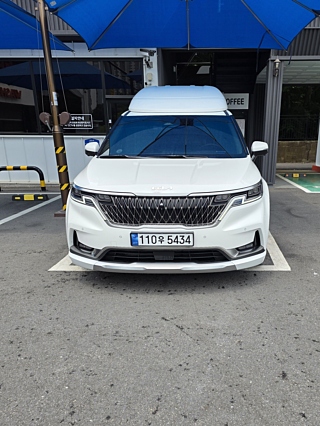 KIA CARNIVAL 2023