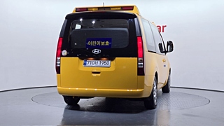 HYUNDAI STARIA 2024