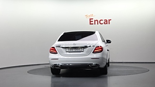 MERCEDES BENZ E-CLASS W213 2016