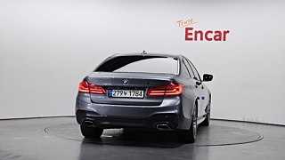 BMW 5-SERIES G30 2017
