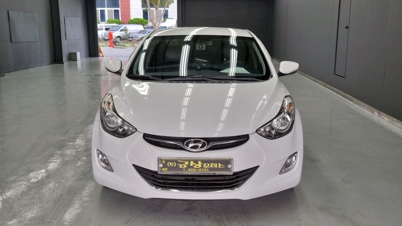 HYUNDAI AVANTE MD 2012