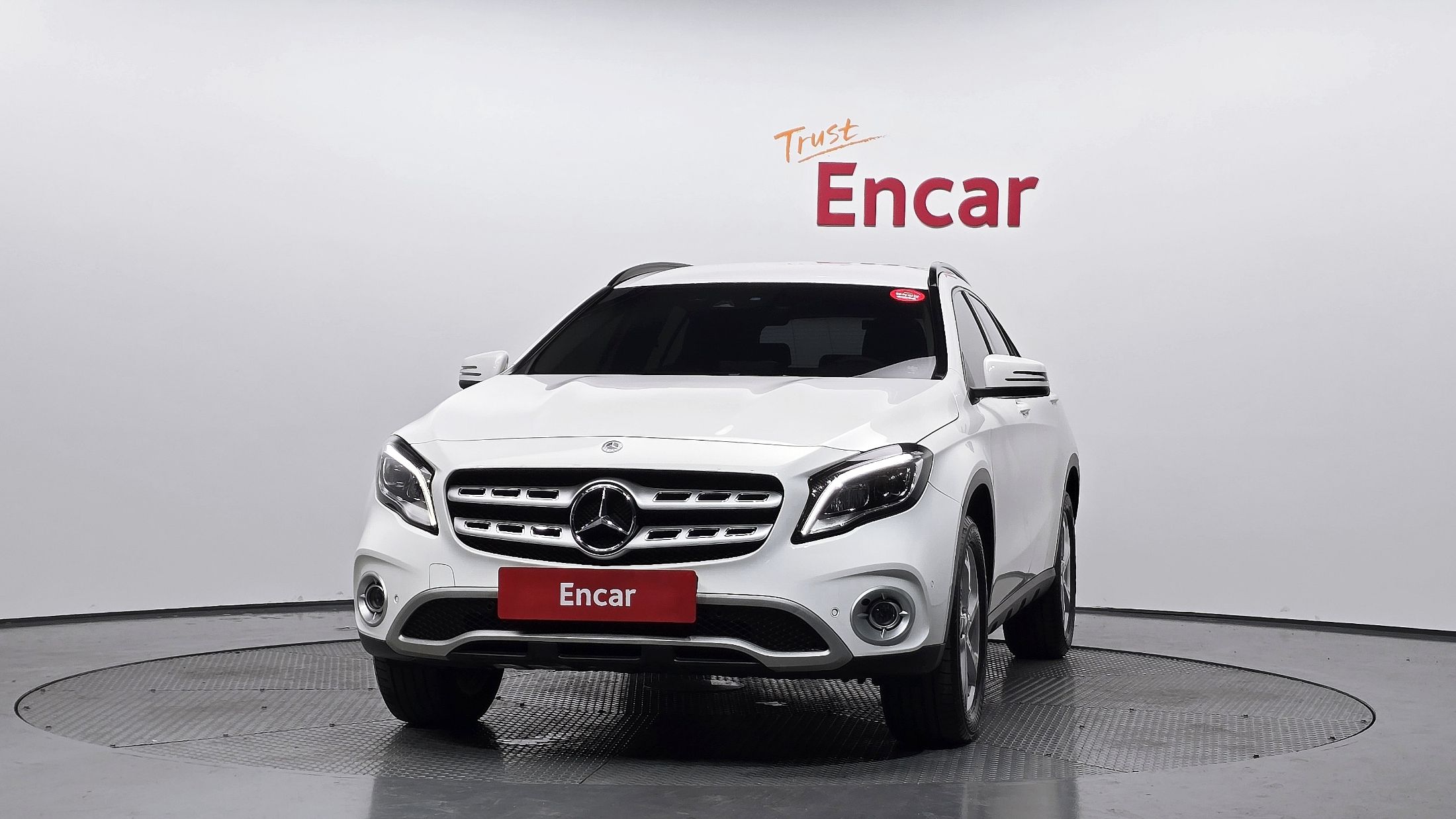 MERCEDES BENZ GLA-CLASS X156 2019