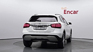 MERCEDES BENZ GLA-CLASS X156 2019