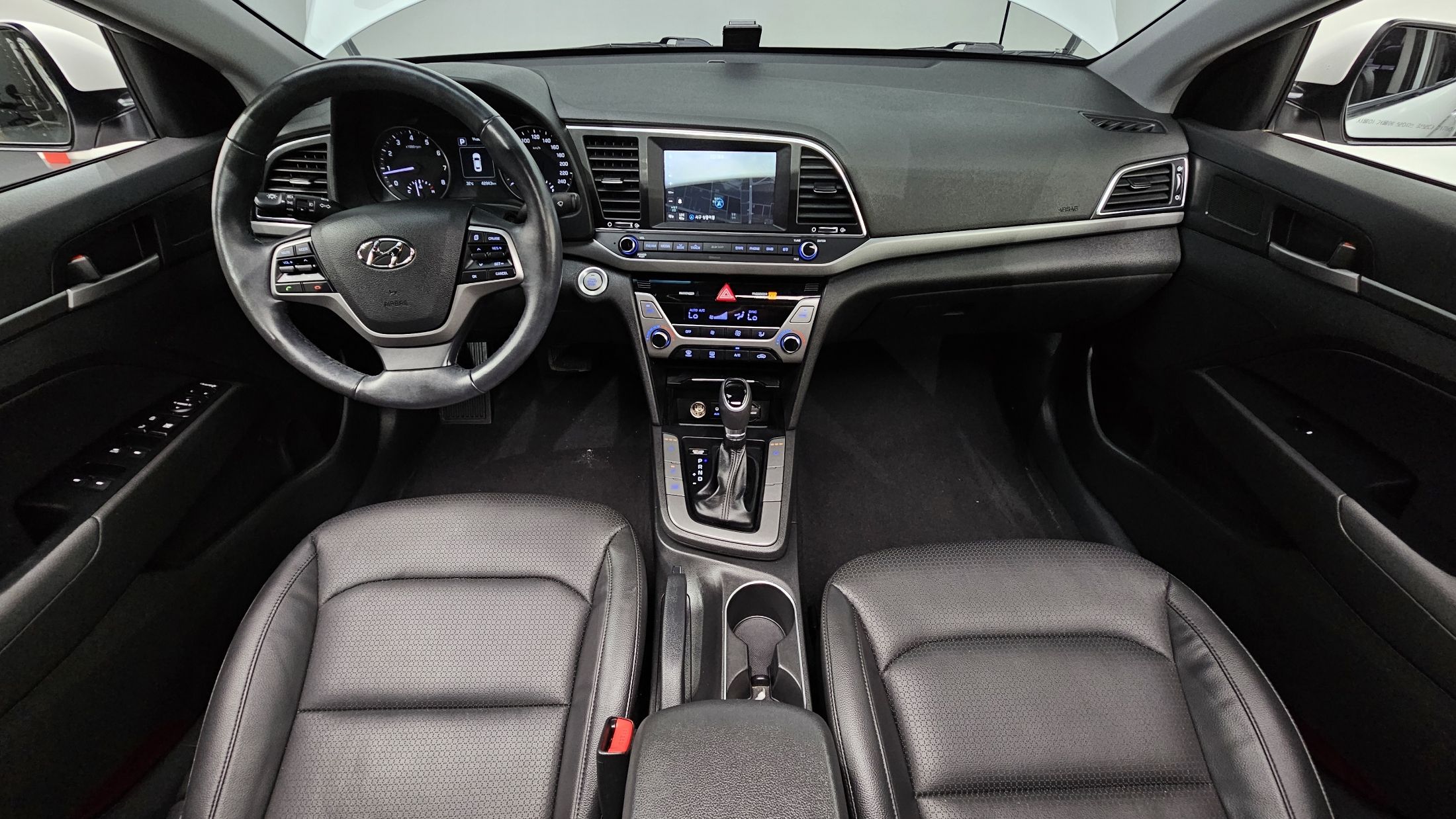HYUNDAI AVANTE AD 2015