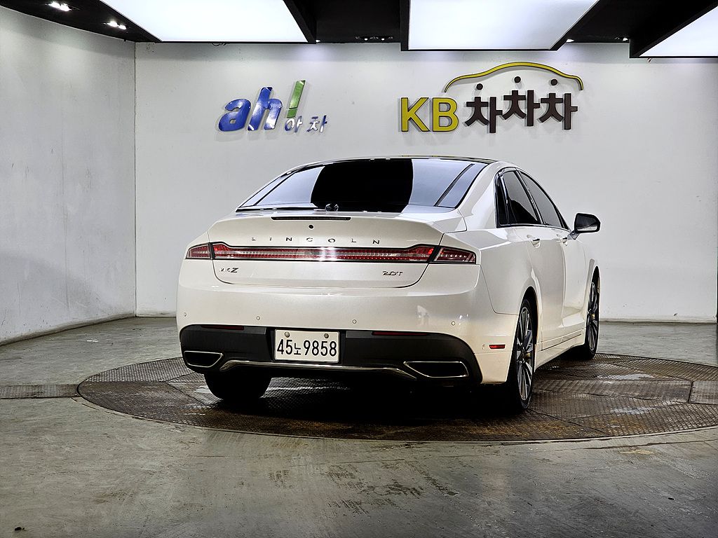 LINCOLN MKZ 2017
