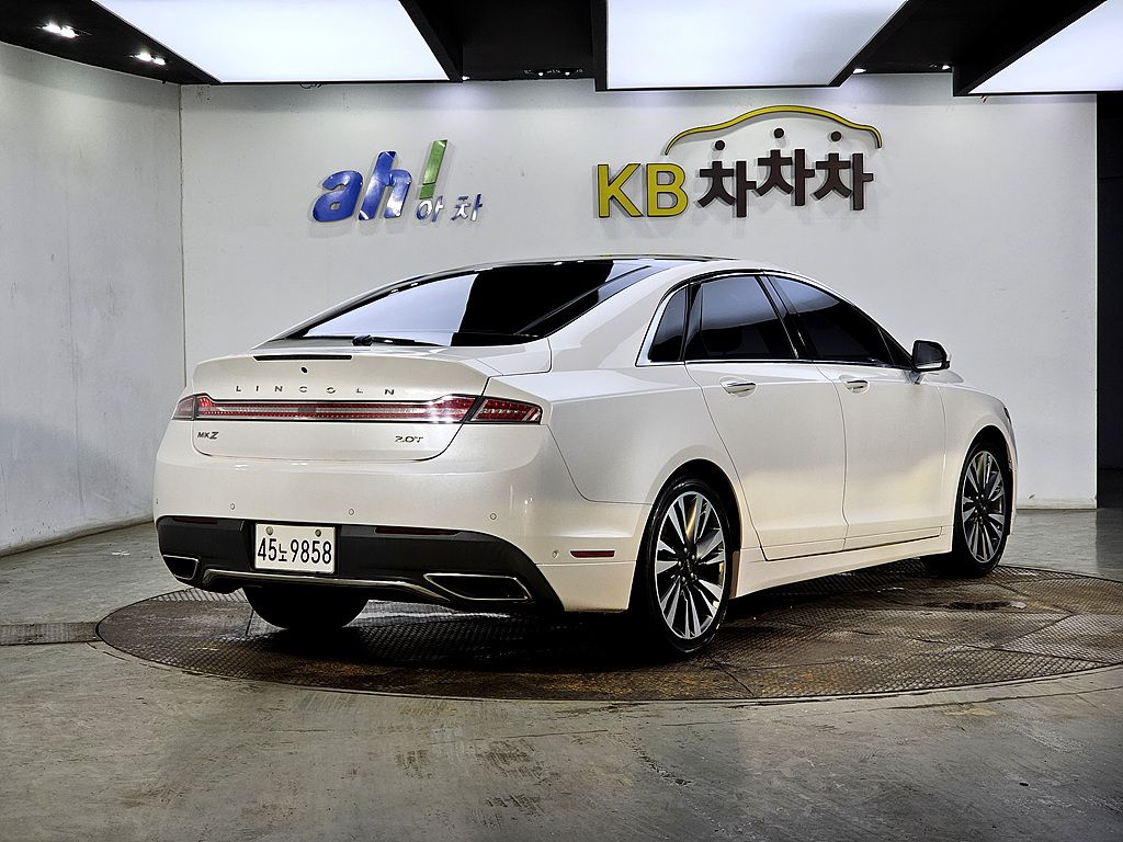 LINCOLN MKZ 2017