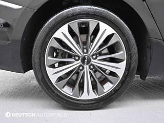 KIA K8  3.5 Gasoline 4WD 2021