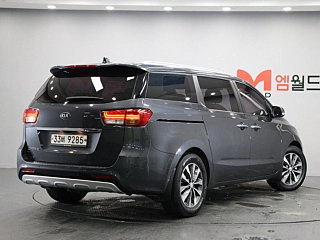 KIA CARNIVAL 2017