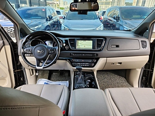 KIA CARNIVAL 2017