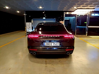 PORSCHE PANAMERA 971 2018