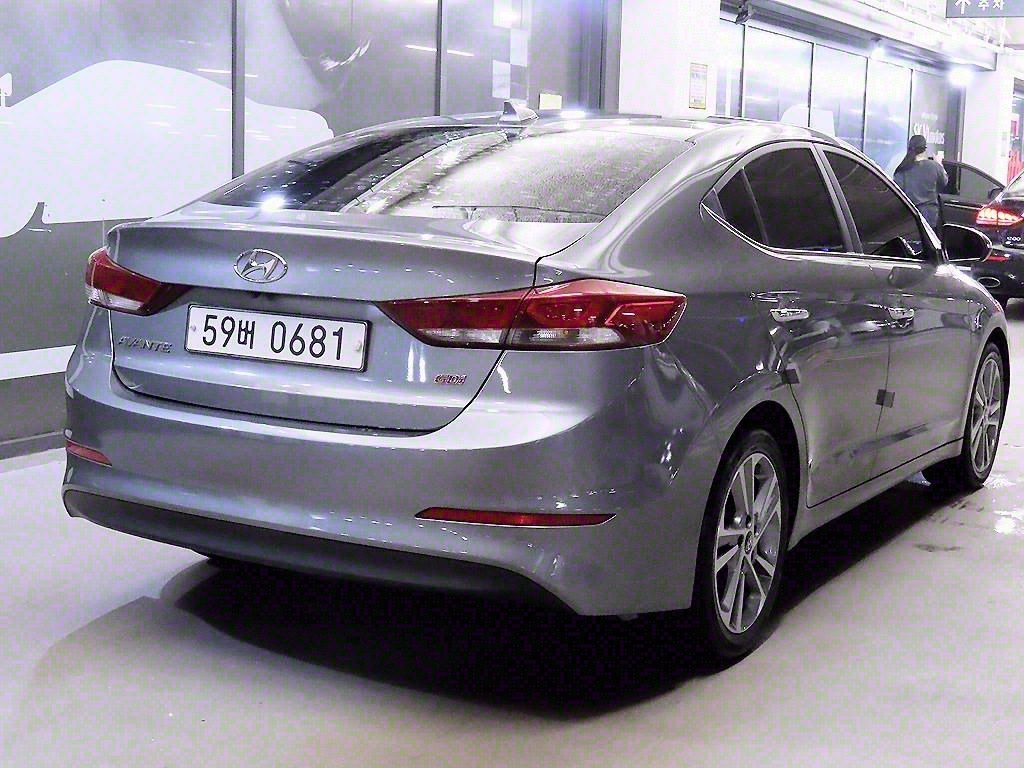 HYUNDAI AVANTE AD 2016