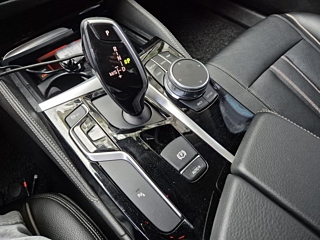 BMW 5-SERIES G30 2018