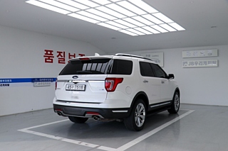 FORD EXPLORER 2018