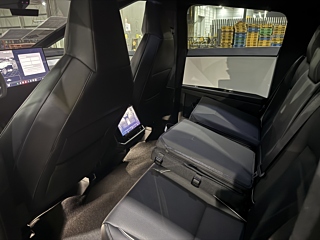 TESLA CYBERTRUCK 2024