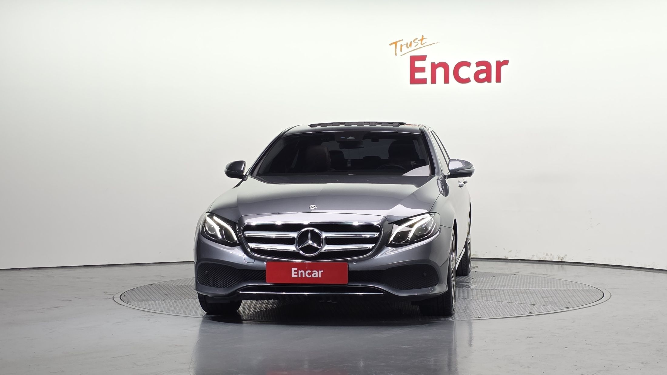 MERCEDES BENZ E-CLASS W213 2019