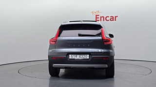 VOLVO XC40 2019
