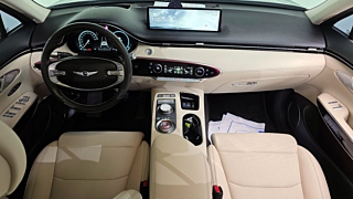 GENESIS GV70 2024