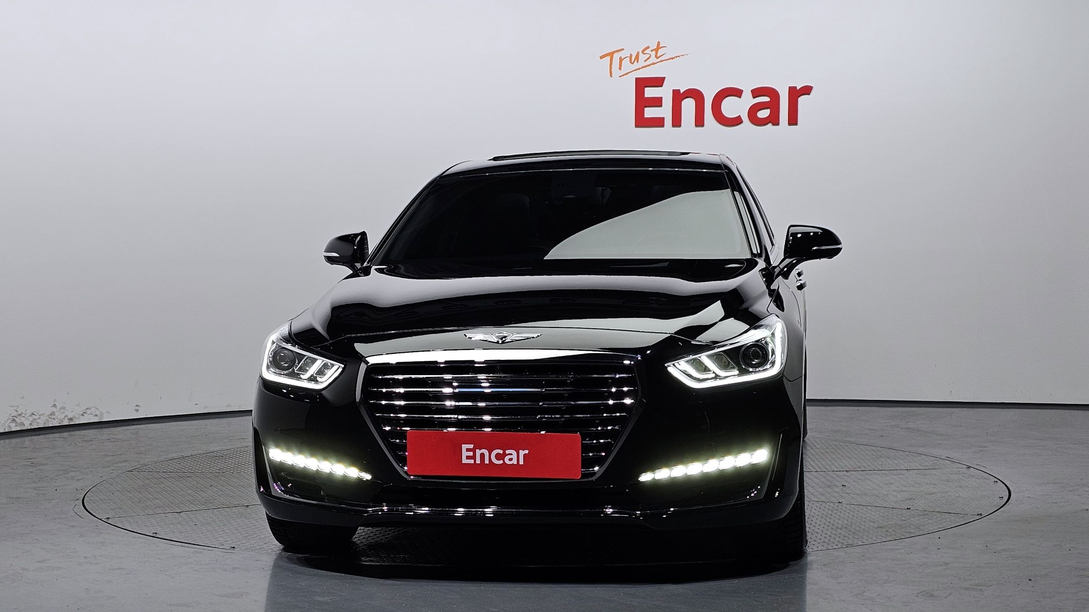 GENESIS EQ900 2016