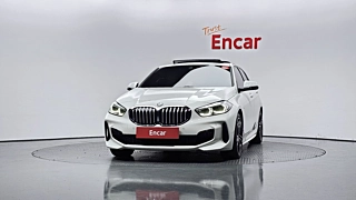 BMW 1-SERIES F40 2022