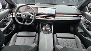 BMW 5-SERIES G60 2025