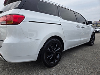 KIA CARNIVAL 2017