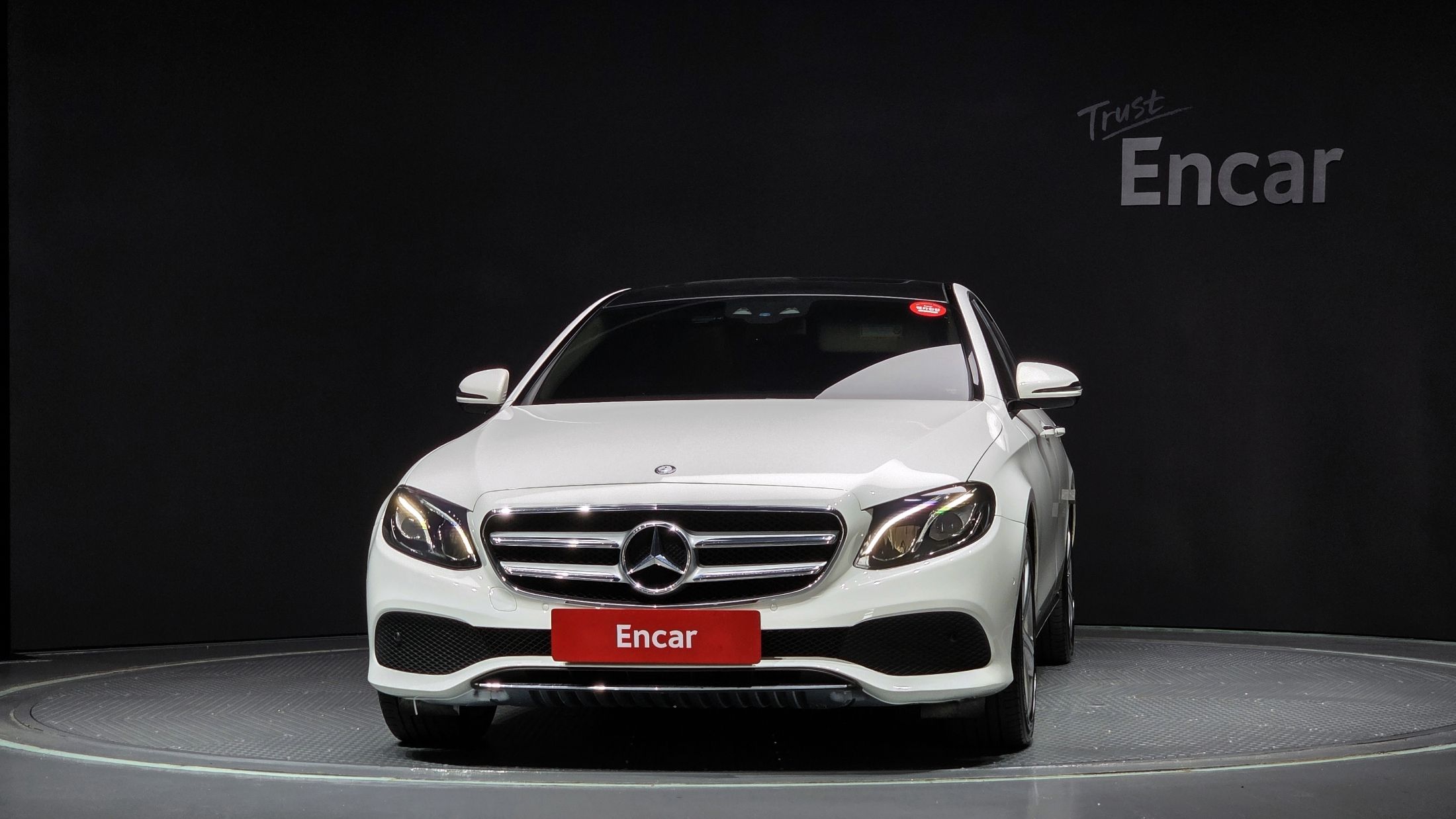 MERCEDES BENZ E-CLASS W213 2016