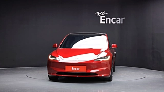 TESLA MODEL 3 2024