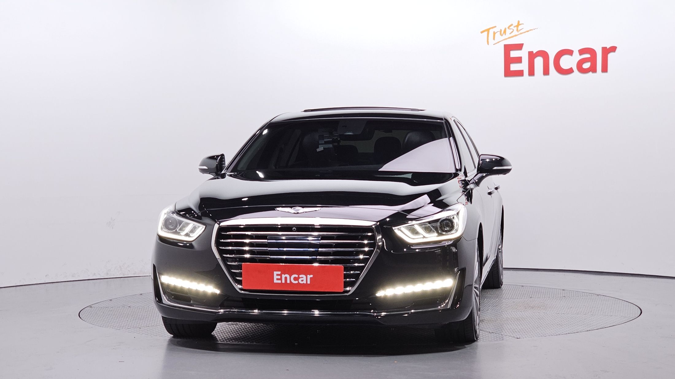 GENESIS EQ900 2016