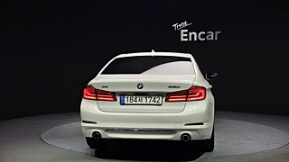 BMW 5-SERIES G30 2018