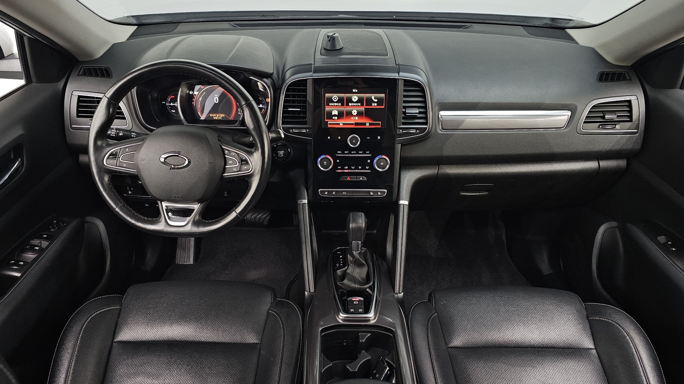 SAMSUNG QM6 2018