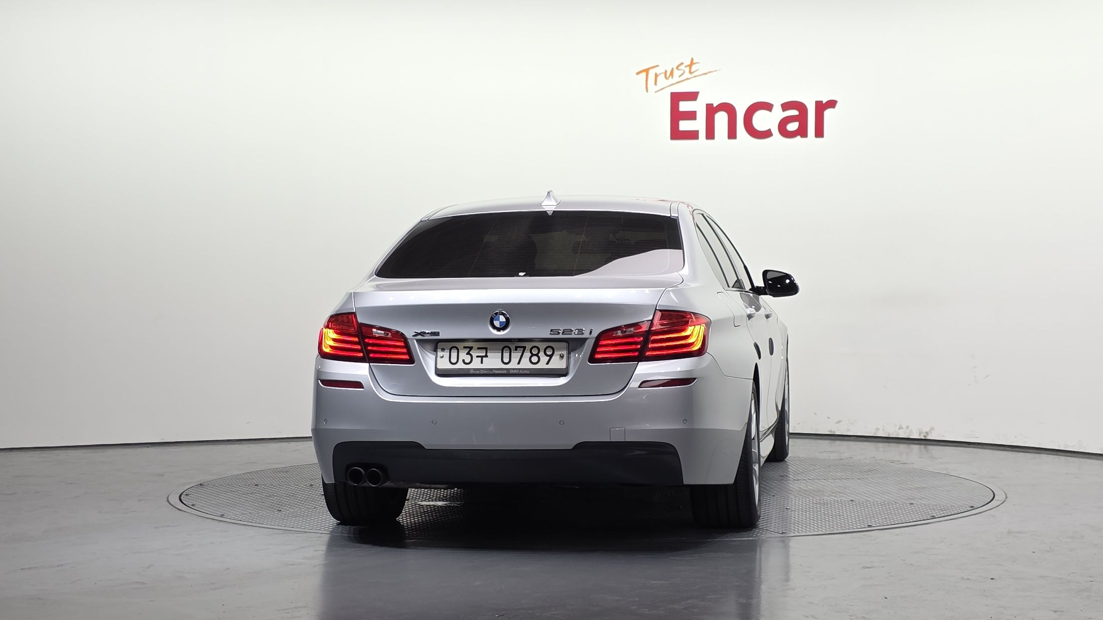 BMW 5-SERIES F10 2016