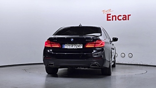 BMW 5-SERIES G30 2017