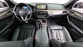 BMW 5-SERIES G30 2017