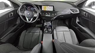 BMW 1-SERIES F40 2023