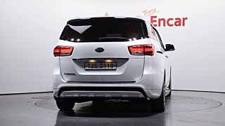 KIA CARNIVAL 2016