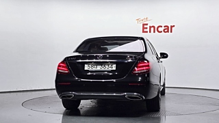 MERCEDES BENZ E-CLASS W213 2017