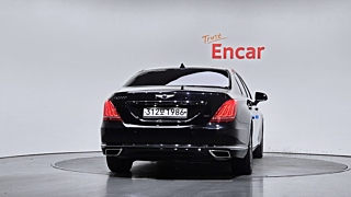 GENESIS EQ900 2018