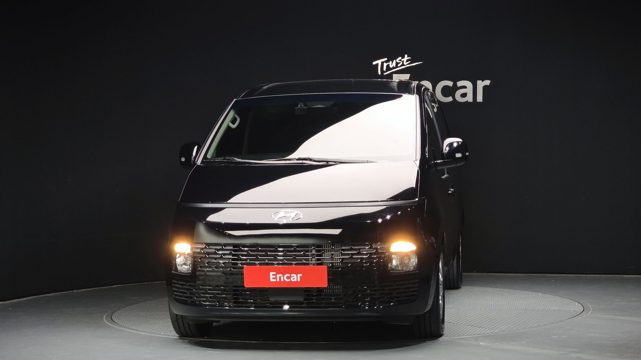 HYUNDAI STARIA 2024