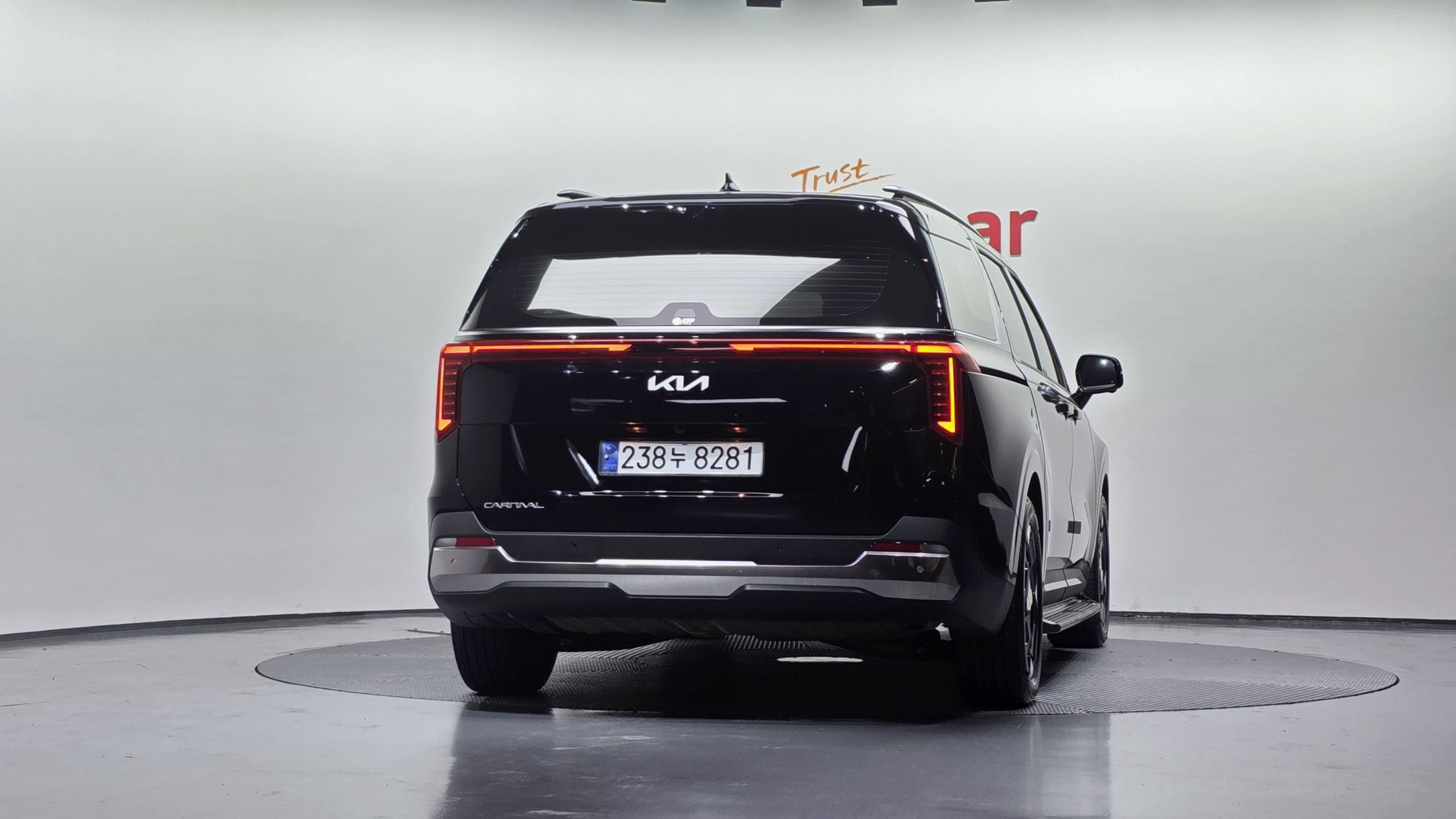 KIA CARNIVAL 2023