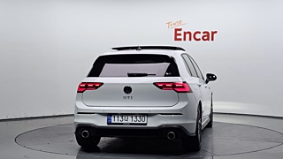 VOLKSWAGEN GOLF 2023