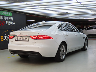 JAGUAR XF X260 2018