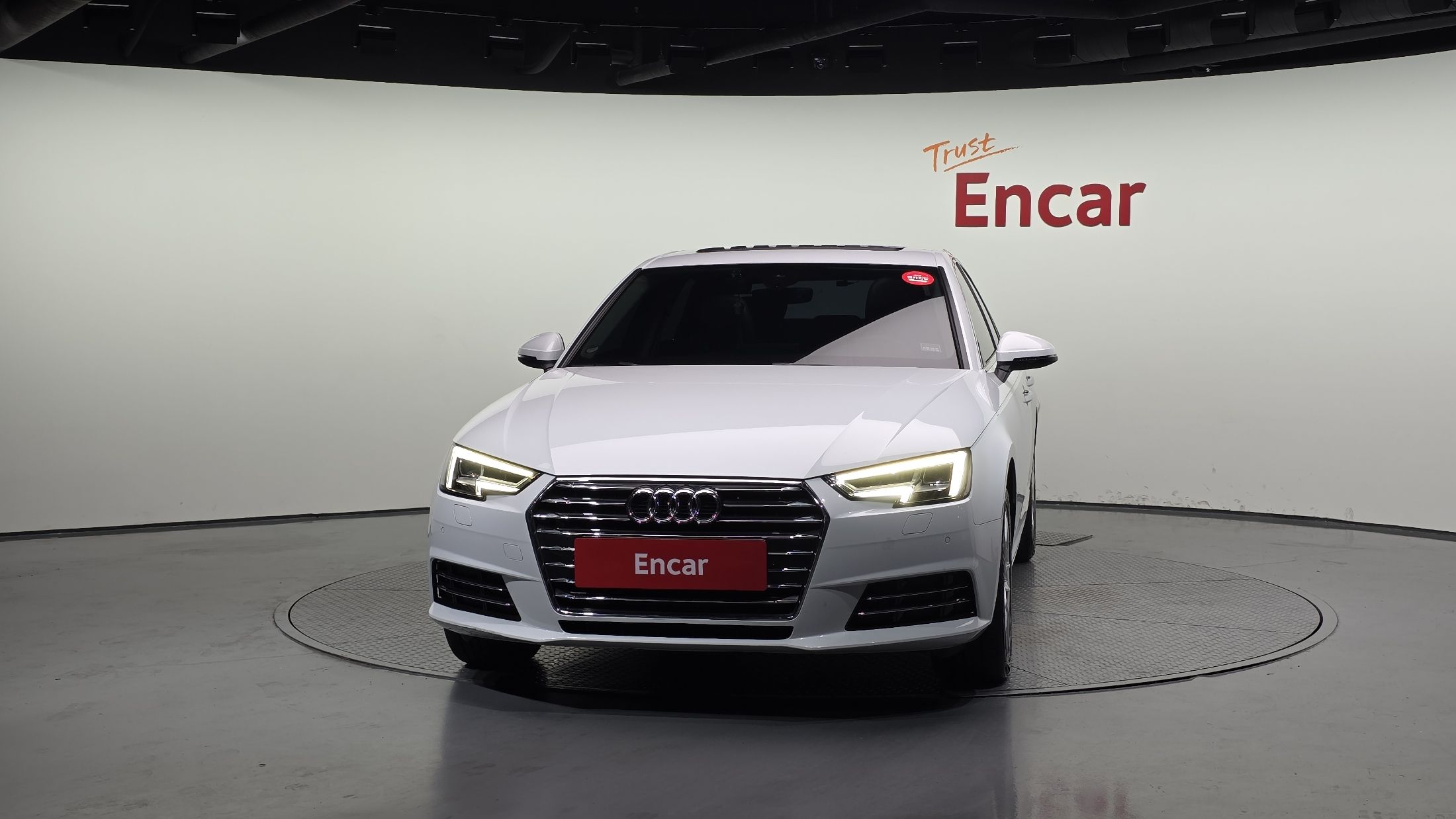 AUDI A4 B9 2016